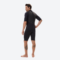 
                  
                    Men's 2mm neoprene spring suit - black men's wetsuit views, on-model back view, for surfing and bodyboarding
                  
                