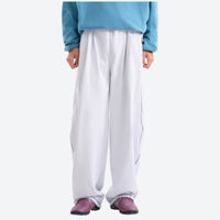 
                  
                    Women's lightweight knit cargo pants for outdoor - white knit cargo pants with blue top, for warm-weather trekking
                  
                