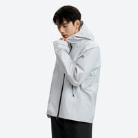 
                  
                    Men's 3L rain jacket under 300g - light gray color variant front and side views, for trail running and active outdoor sports
                  
                