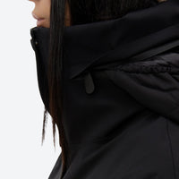 
                  
                    Women's waterproof 3L ski jacket and pants set - black, collar and hood close-up detail, for skiing and snowboarding
                  
                