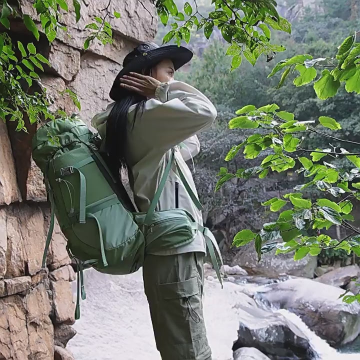 Terra 40L Water-Repellent Backpack with Airscape® Carry & Build-in Raincover