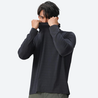 
                  
                    Men's quick-dry surf set with UPF 50+ - black rashguard detail shots of hood and fabric, for surfing and water sports
                  
                